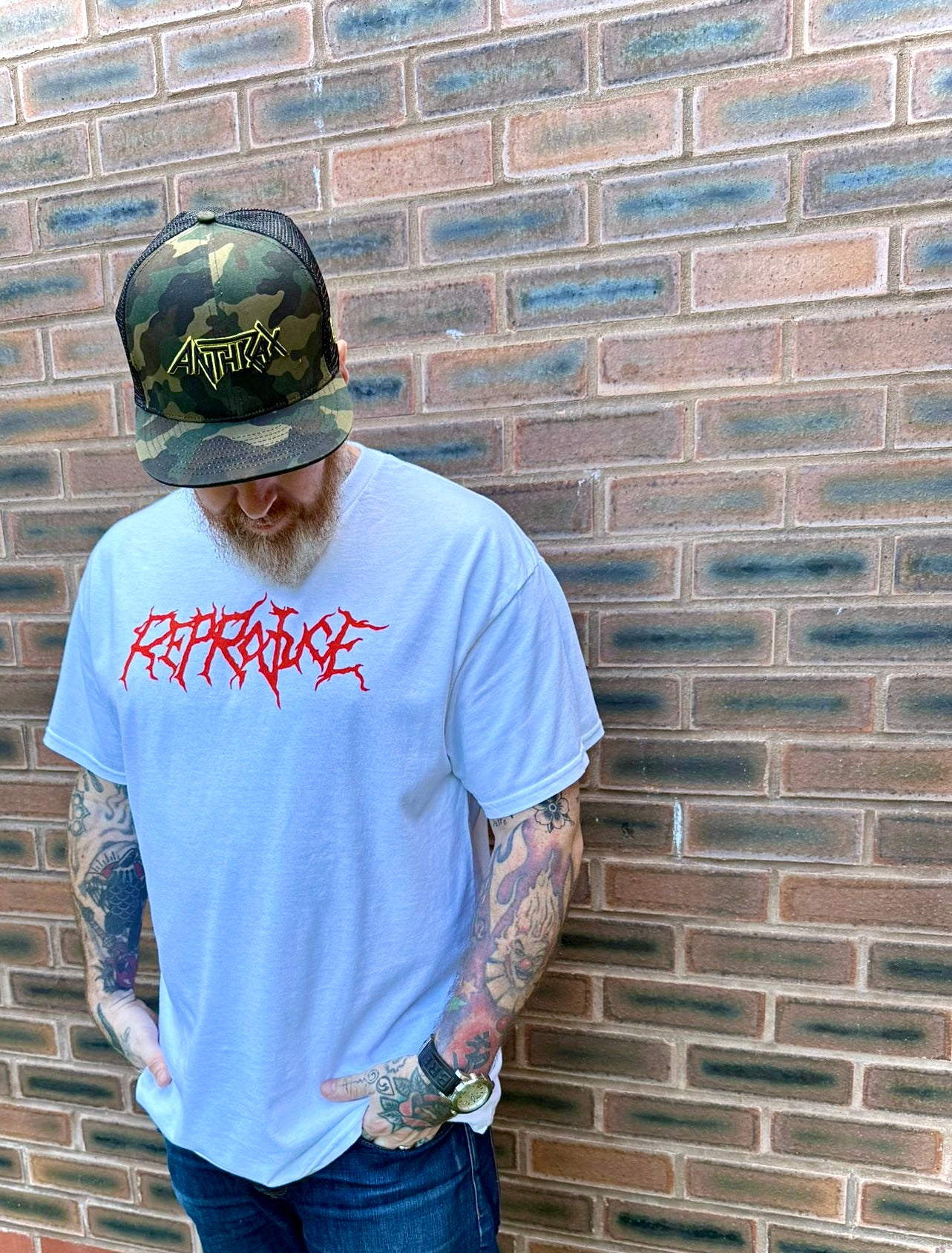 Suffocate Tee white